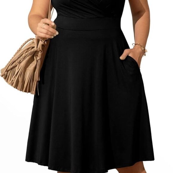 Plus Size Sleeveless V-Neck Sundress with Pockets Casual Summer Dress - Picture 3 of 6
